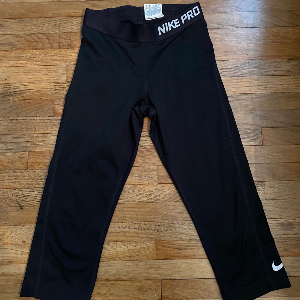Nike Dri Fit capri leggings